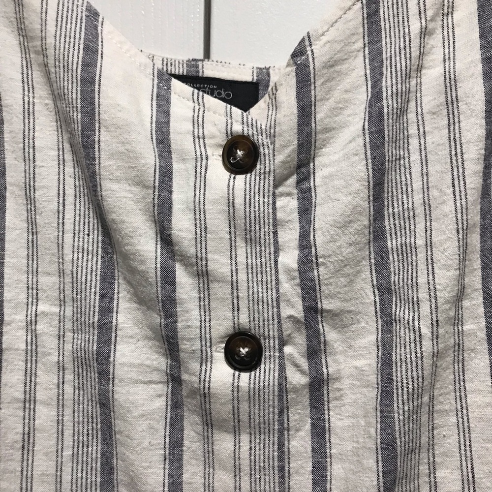 Michel Studio Button Front Tank - Picture 2 of 5
